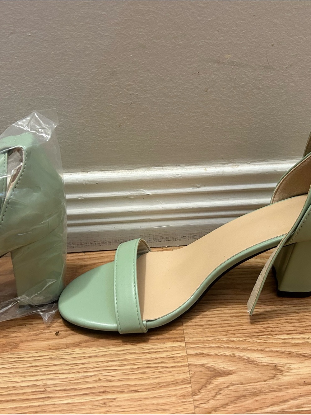 BNWT SHEIN Mint Green Block Heel Sandals